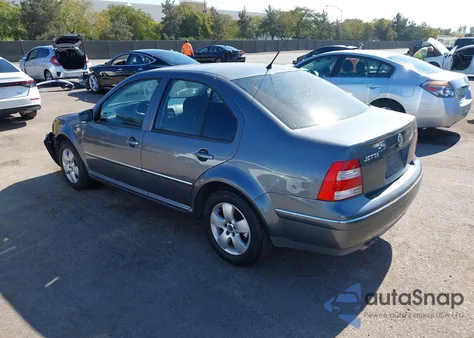 2004 Volkswagen Jetta Gls 1.8T z USA, uszkodzony, nr VIN 3VWSE69M54M038603